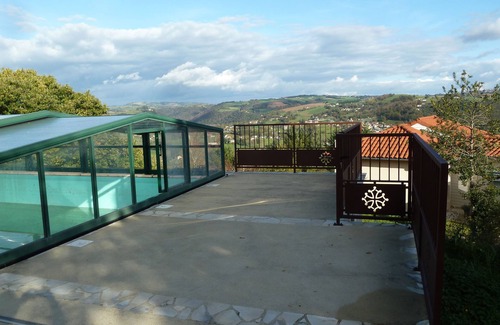 Livinhac-le-Haut House | Belle Maison Avec Piscine vue Vallée du Lot