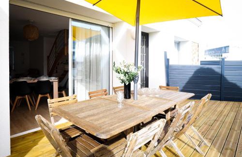 Les Sables d'Olonne House | Belle maison rénovée avec goût proche village Vendée Globe, Les Sables 8 pers