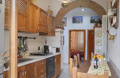 Santo Spirito Apartment | Bellosguardo/San Francesco di Paola with private garden