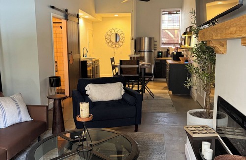 Belmont Historic District Apartment | Belmont Millside Studio