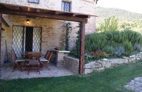 Avenale Villa | Belvilla by OYO Spacious VIlla in Treia with Pool