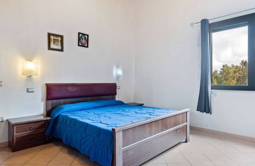 Santa Giusta House | Belvilla by OYO Villa Manca