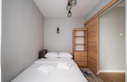Warsaw Apartment | Bemowo Lazurowa Chic Apartment by BookingHost
