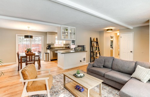 Southwest Bend House | Bend Home w/Hot Tub ~ 2 Mi to Old Mill District!