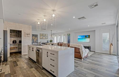 Strathfieldsaye House | Bendigo Quiet Luxe Getaway
