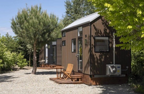 Ettrick House | Benger Garden 1 by Tiny Away