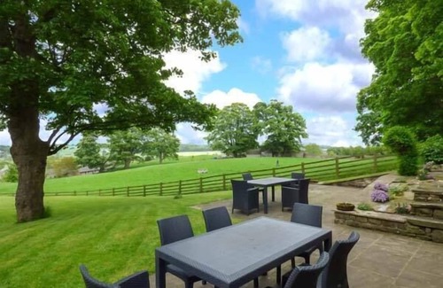 Middleham Cottage | BENINGBOROUGH, luxury holiday cottage, with open fire in Middleham