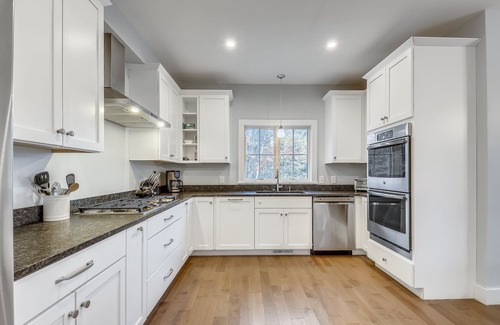 Stowe Area House | Benjamin Trail: 4 br, gas fireplace, a/c, deck with Mansfield views!