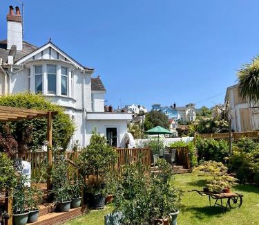 Torquay House | Bentley Lodge