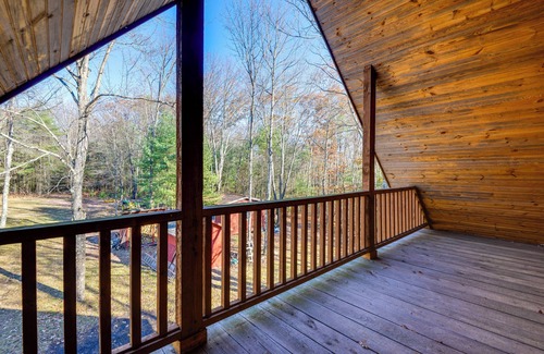 Benton House | Benton Home on 50 Acres w/Private Deck & Views!