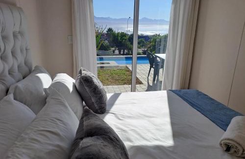 Plettenberg Bay Apartment | Berg n Sea Self Catering