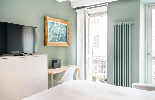 Borgo San Leonardo Apartment | Bergamo Center [SUITE MIA] - Modern & Green + WiFi