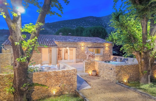 Mollans-sur-Ouveze House | BERGERIE 5* SPA SAINT QUENIN®️ 1 TO 10 PEOPLE-ACCESS FOR DISABLED-RIVERFRONT-JACUZZI