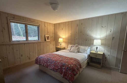 Sandisfield House | Berkshire Holiday Home - A+ Amenites @Nature