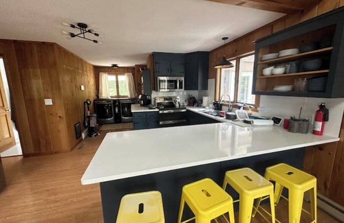 Sherwood Forest House | Berkshires Lakefront Retreatn