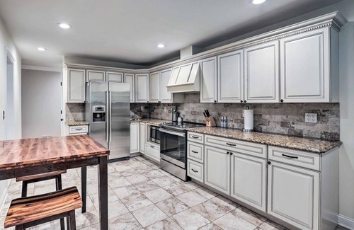 Bernardsville House | Bernardsville Abode w/Private Pool + Patio!
