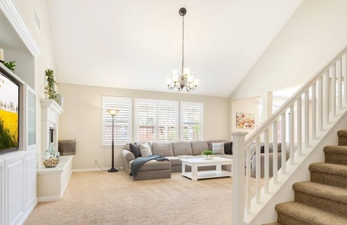 Temecula House | Berry Cabernet - Beautiful Home in Winchester