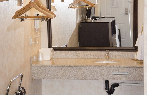 Valleyview Hotel | Best Budget Inn and Suites