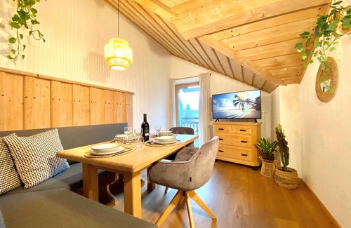 Hopferau Villa | Best Butler Alp Villa 11 Personen I Blockhütte I Parken I Lagerfeuer I Netflix