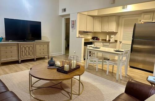 Oxford Condo | Best Game Weekend Location! Walk to the Game! Recently Remodeled 3BR with 4 Beds