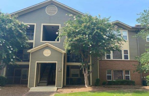 Oxford Condo | Best Game Weekend Location! Walk to the Game! Recently Remodeled 3BR with 4 Beds