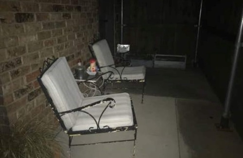 Canton Bed & Breakfast | Best Getaway in East TX! ElKen Retreat:Spa,Pool,Hot tub,Massage,Breakfast,Relax