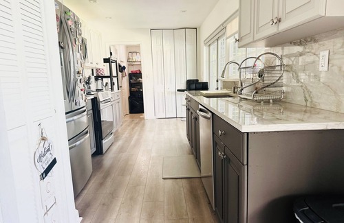South Miami House | BESt LOCATiON Iconic 4BR Waterfront Luxury MIA