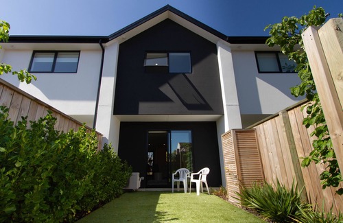 Riccarton House | Best Location in Christchurch - Close to mall, shopping and Parks