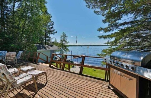 Falcon Beach Cabin | Best sunsets in Manitoba! Lakefront South shore Falcon Lake
