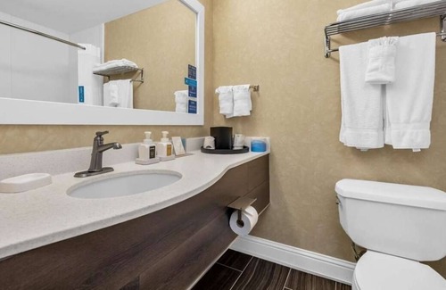 Vacaville House | Best Value, Quality Stay! Outdoor Pool, Pets Allowed, Near Southwood Park!