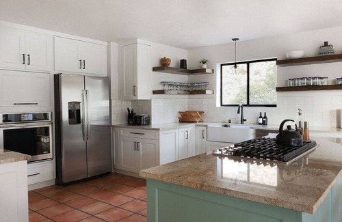 Glenwood Hills House | BEST VIEWS in Albuquerque |Hot Tub|Pool