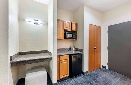 Lubbock Hotel | Best Western Lubbock West Inn & Suites
