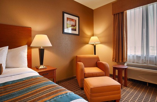 Orange Hotel | Best Western Orange Inn & Suites