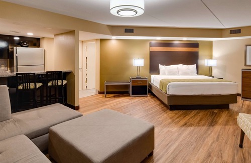 Pigeon Forge Hotel | Best Western Plaza Inn