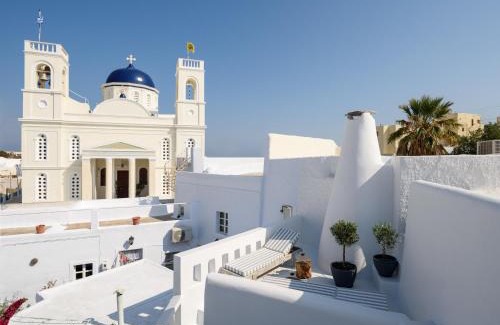 Karterados House | Betty's Home Santorini