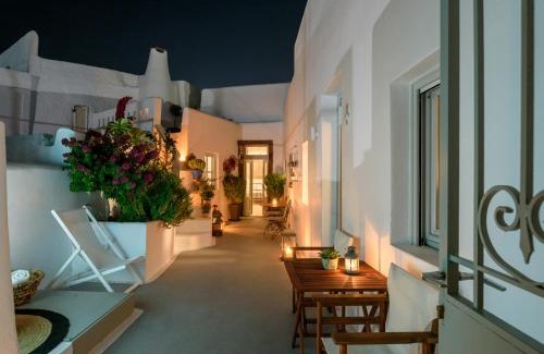 Karterados House | Betty's Home Santorini