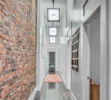 Arts District Apartment | Bettye - B