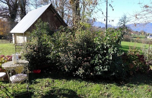 Trevignin Apartment | Between lake and mountains, gîte in a renovated farmhouse