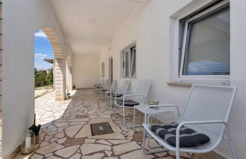 Istok Apartment | Between mountains & sea - your retreat in Makarska
