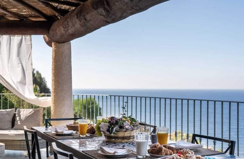 Villaggio delle Mimose Villa | Between The Sky And Sea Villa With Sea View