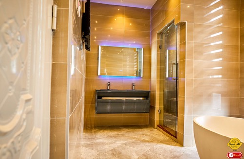 Kumasi Apartment | Beverly Hills