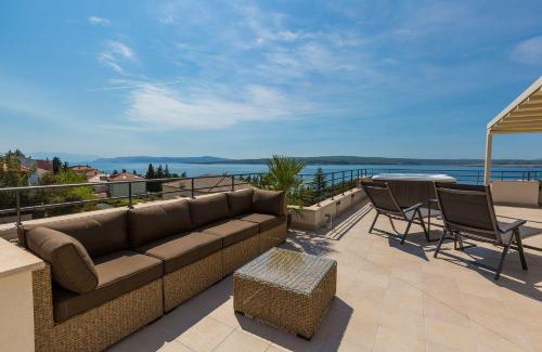 Dramalj Apartment | Bezauberndes Studio nur 100 Meter zum Strand mit Sauna, Whirlpool, Meerblick, WiFi