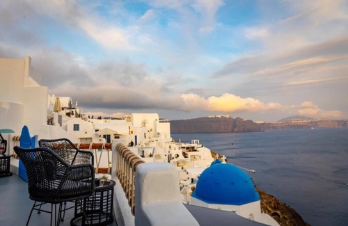 Kamari Apartment | BH533 - C - Suite Santorini