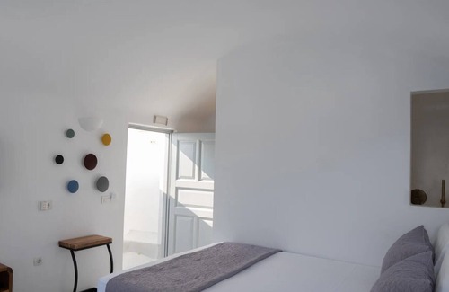 Kamari Apartment | BH613 - C - Suite Santorini