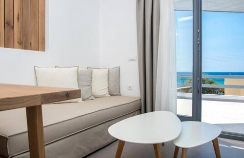 Kini Apartment | BH783 - C - Suite Syros