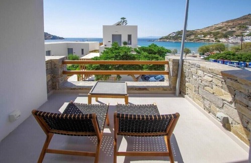 Kini Apartment | BH784 - C - Suite Syros