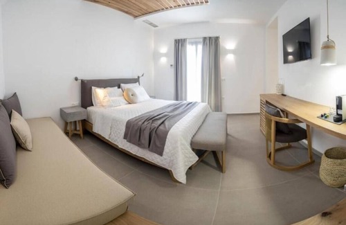 Kini Apartment | BH785 - C - Suite Syros