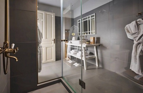 Athens City Centre Apartment | BHA028 - C - Suite Athens