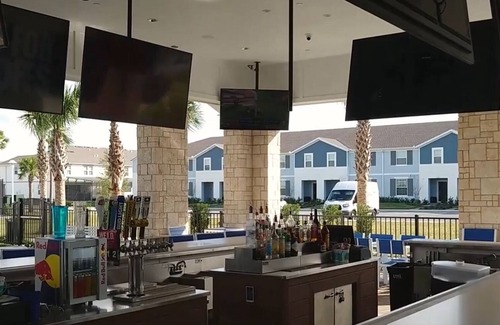 Tuscan Hills House | Bhive Windsor Island Resort, spacious 5 bedroom 41/2 bath near Disney.