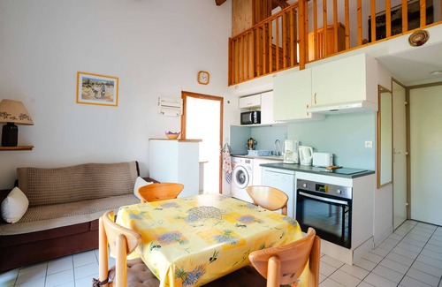 Les Ayguades House | BI2-82 Two-roomed house with mezzanine and private parking space